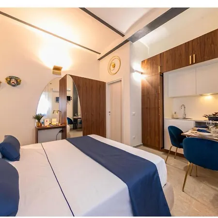 Interno9 *