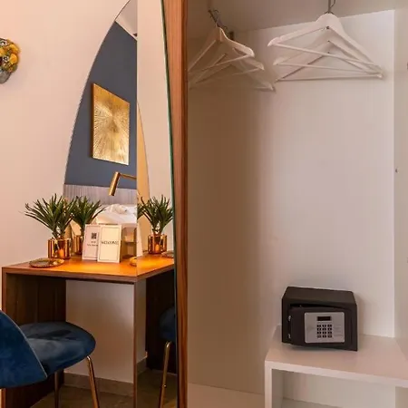 Interno9 * Παλέρμο